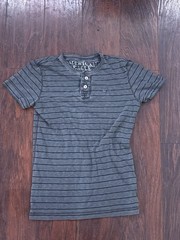 American Eagle Men’s Gray/Black Striped Henley Button T-Shirt Short Sleeve XS