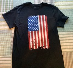 AMERICAN FLAG US T-SHIRT FADED DISTRESSED DESIGN – Gildan Hanes- Size MEDIUM