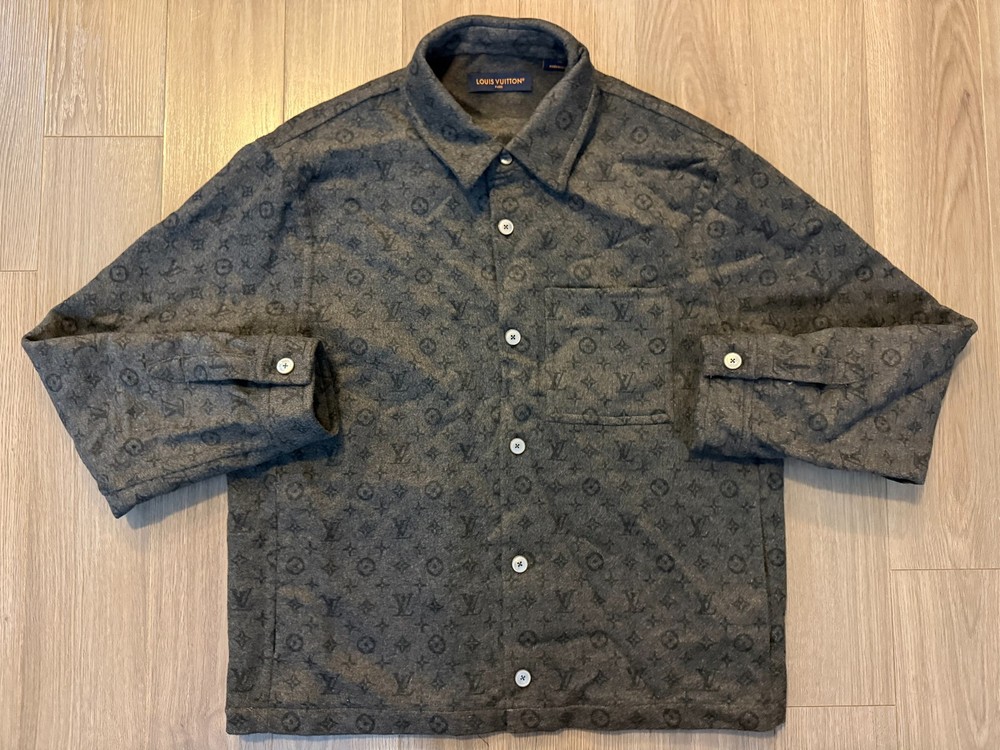 Louis Vuitton Monogram Double Face Overshirt grey sz 50 L
