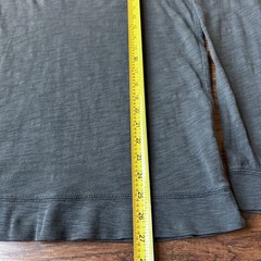 Vince Men’s Gray Long Sleeve Raglan T-Shirt L Large Crew Neck Minimalist Luxe