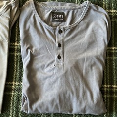 Cuts T-Shirt Lot Multicolor Curve-Hem & Split-Hem XL/L Sizes