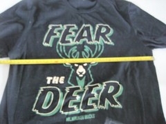 Men’s Small Fear The Deer Milwaukee Bucks T Shirt EUC