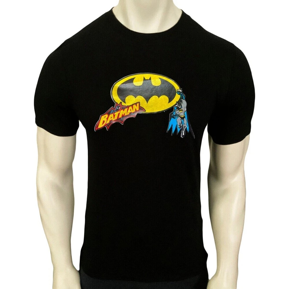 NWT BATMAN CLASSIC LOGO RETRO SUPERHERO COMICS MEN’S SHORT SLEEVE T-SHIRT