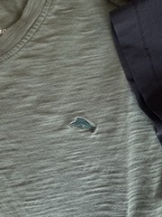 Tommy Bahama Men’s Solid V-Neck SS Cotton Knit Marlin Logo Tee M Black Green