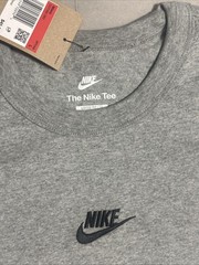 The Nike Tee Men’s Embroidered Center Logo Heavy Crewneck T Shirt Gray Size L