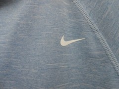 NIKE DRIFIT TEE-SHIRT SIZE LARGE PALE BLUE GRAY LIGHT FABRIC MACHINE WASH