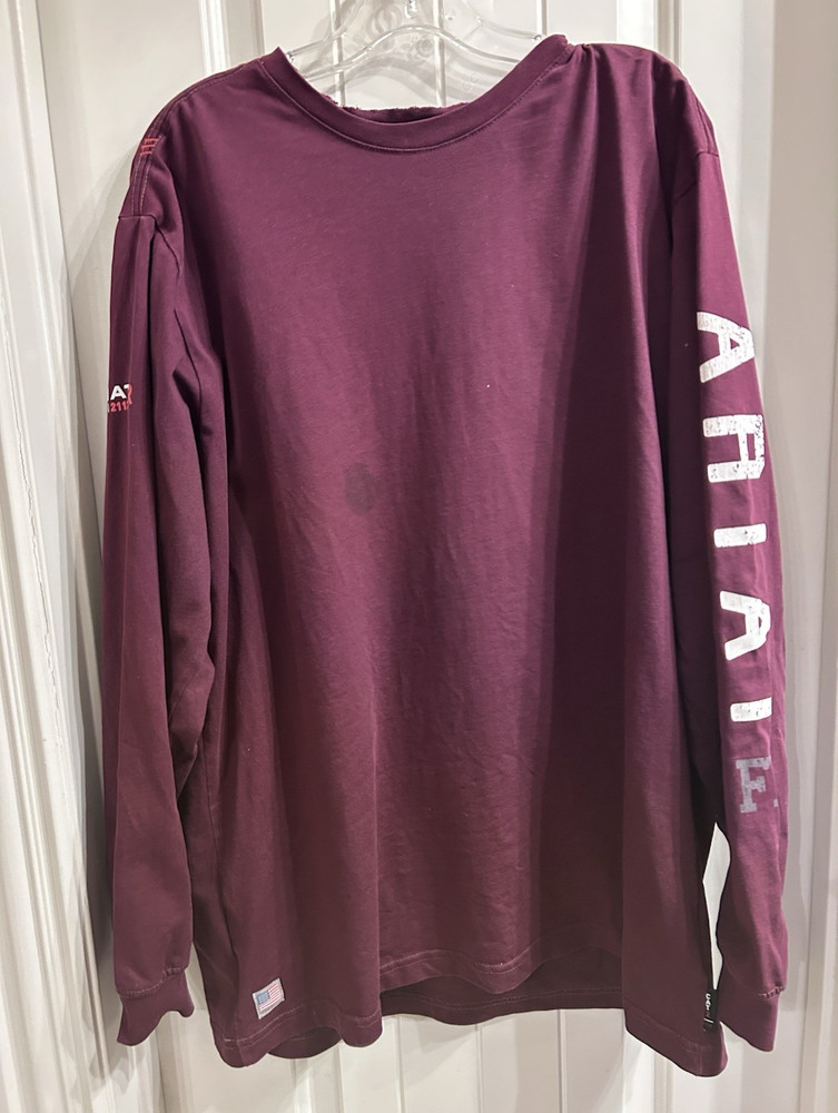 Ariat FR Men’s XL/TG Burgundy Crewneck Long Sleeve Skull Graphic Logo T-Shirt