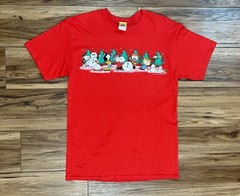 Peanuts Shirt Mens Medium Snoopy Christmas Winter Scene Snowman Red Shirt