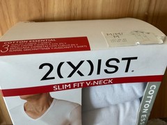 2(x)IST Slim Fit V-Neck Cotton Essential White T-Shirt Pack of 3 Size Medium NIB