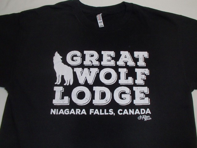 Great Wolf Lodge Niagara Falls Canada shirt (adult L)