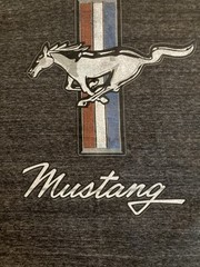 Ford Mustang T-shirt Mens LARGE Pony Stripes Logo Classic Retro Racing Gray EUC
