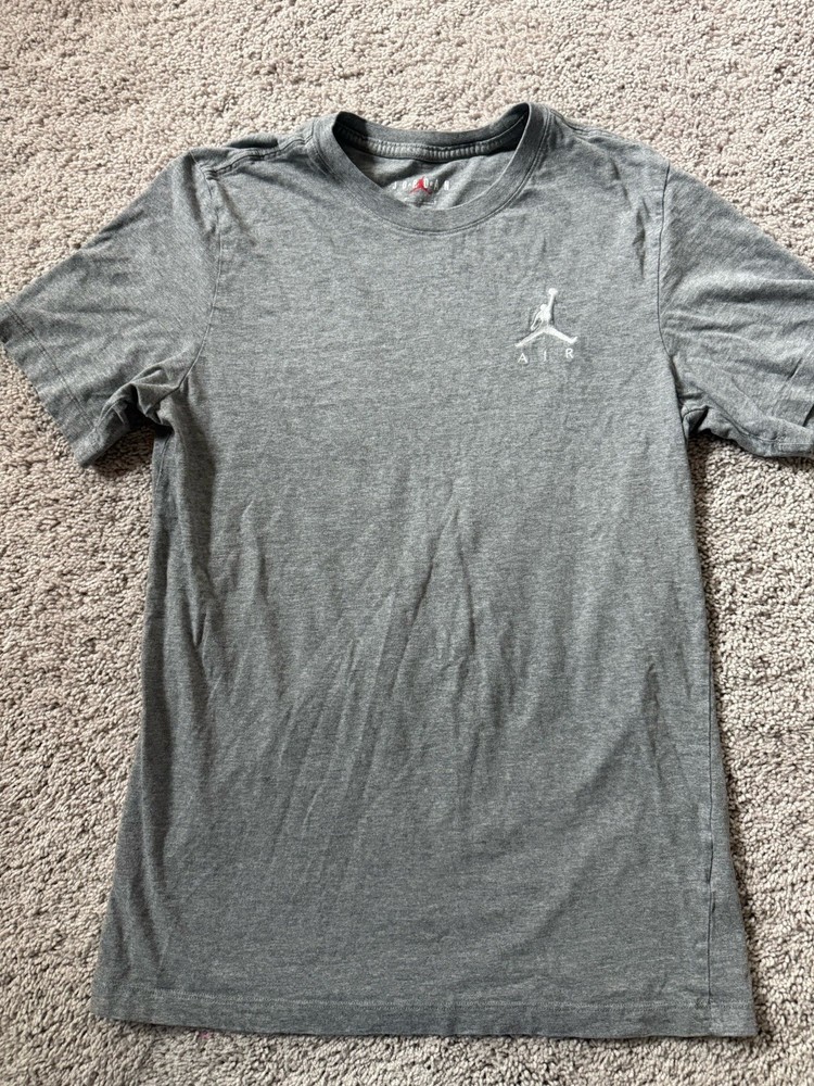 Nike Air Jordan Embroidered Jumpman T-Shirt Size Medium Gray