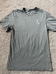 Nike Air Jordan Embroidered Jumpman T-Shirt Size Medium Gray
