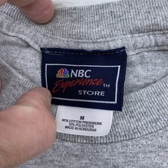NBC Experience Store Shirt Mens Medium Gray Logo Crewneck Tee T-Shirt Classic TV