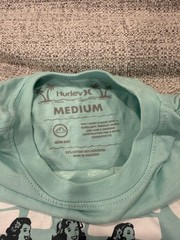 Hurley “Aloha Forever” Hula Graphic Tee – Medium