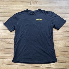 OAKLEY T Shirt Men M Black Orange Yellow Spellout Grunge Custom Sports Tee 38″