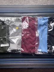 6 PIECES OF BRAND NEW UNISEX HALF SLEEVE T SHIRTS IN A LARGE SIZE ASSORTED COLOR