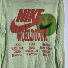 Nike Sportswear World Tour Shirt Men’s Medium Green Glow In The Dark Puff Print