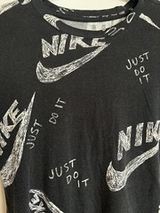 The Nike Tee Just Do It Swoosh Black White All Over T-Shirt Short Sleeve Size SM