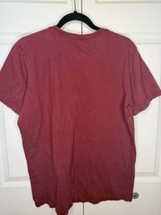 RVCA Standard Tee Men’s L Burgundy Cotton Regular Fit Graphic Logo Crew T-Shirt