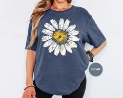 Vintage Daisy Graphic T-shirt, Distressed Floral Wildflower Tee T-Shirt