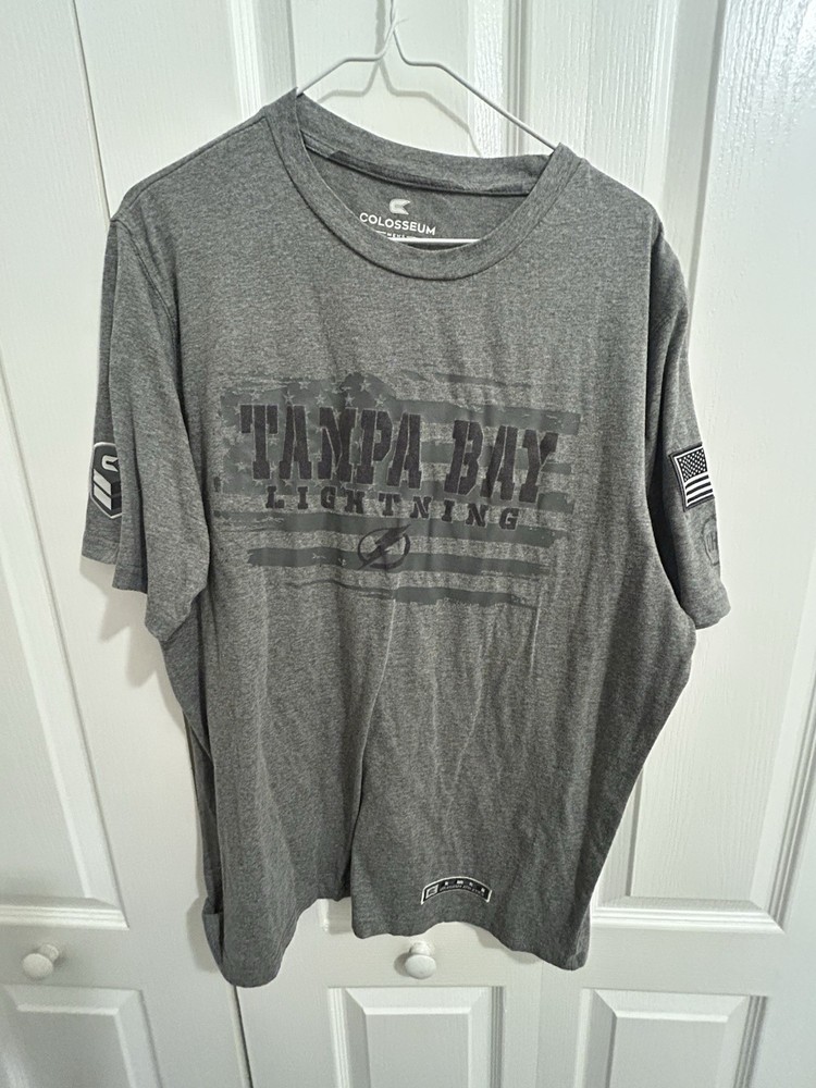 Colosseum Men’s Gray Tampa Bay Lightning Graphic Tee Sz XL