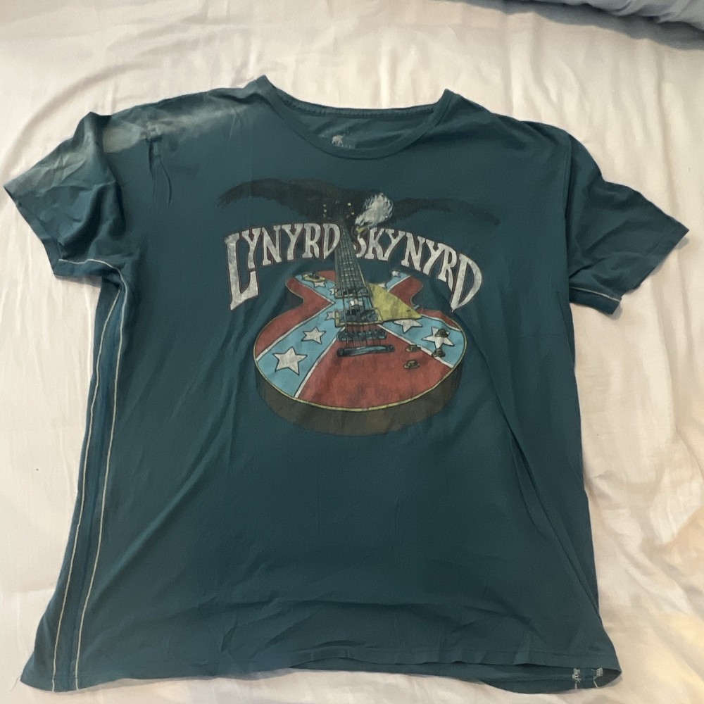 Trunk -Lynyrd Skynyrd Men’s T-Shirt
