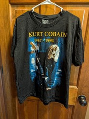Vintage Kurt Cobain Memorial The Maxx Rock Band Shirt Size Large
