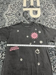 Brand New Vintage Style Mens PacSun charcoal gray Happiness t-shirt Size Small