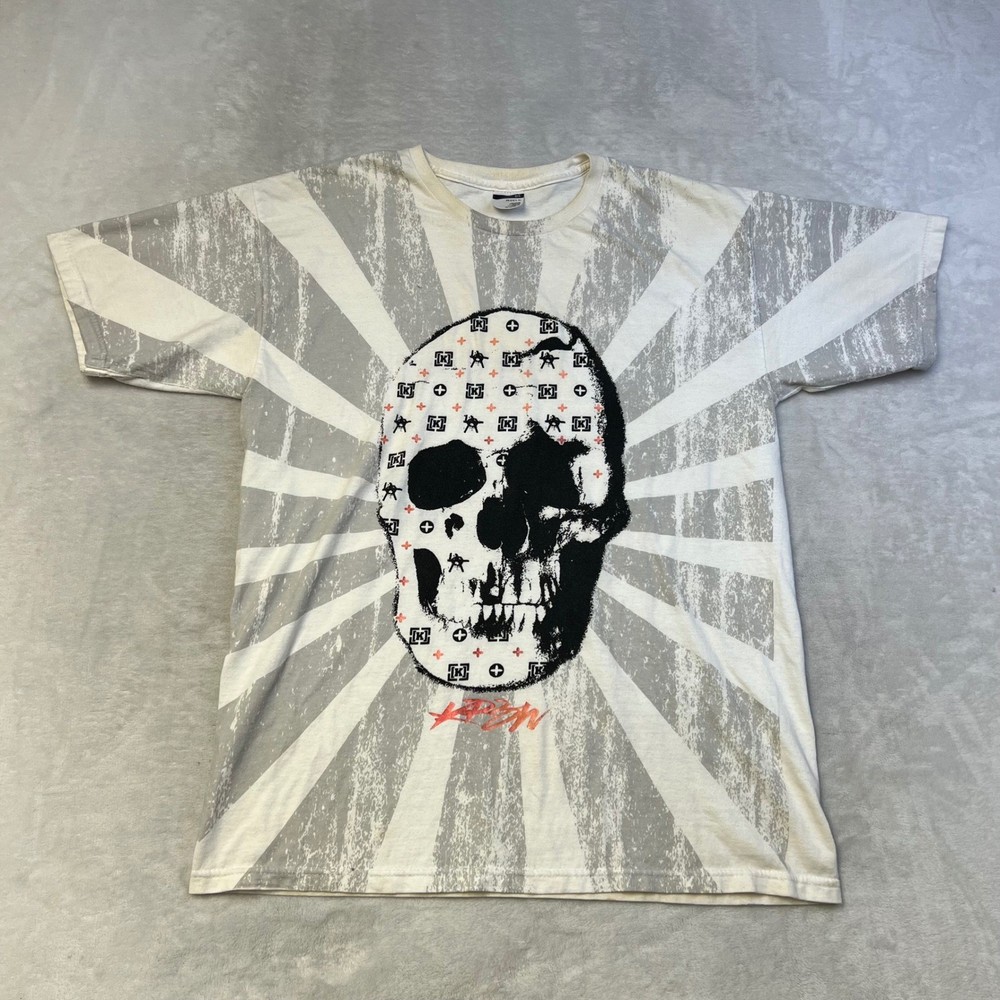 Kr3W Graphic T Shirt Skull Print Mens Size Medium Skater Tee Y2K Muska