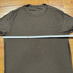 Vuori Tuvalu T Shirt Mens L Brown Short Sleeve Athletic Performance Gym Running