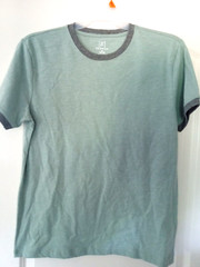 George Ringer T-Shirt color is pistachio Size men’s Medium