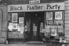 Huey P. Newton with Rifle T-Shirt ✩ Black Panther Party Tee ✩ Black Power! BLM!