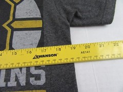 Majestic BOSTON BRUINS National Hockey League Team Logo T Shirt Size M (NWOT)