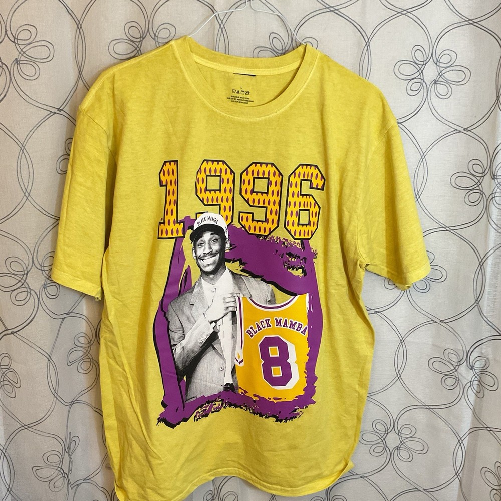 Kobe Bryant Retro Black Mamba 1996 Draft T-Shirt Short Sleeve Men’s Large Yellow