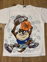 Vintage 1993 Taz Basketball T Shirt Looney Tunes Double Sided USA Large