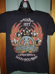 AEROSMITH T SHIRT 1977 REMAKE TOUR SHORT SLEEVE F.O.L SOFSPUN BRAND SIZE MD WOW
