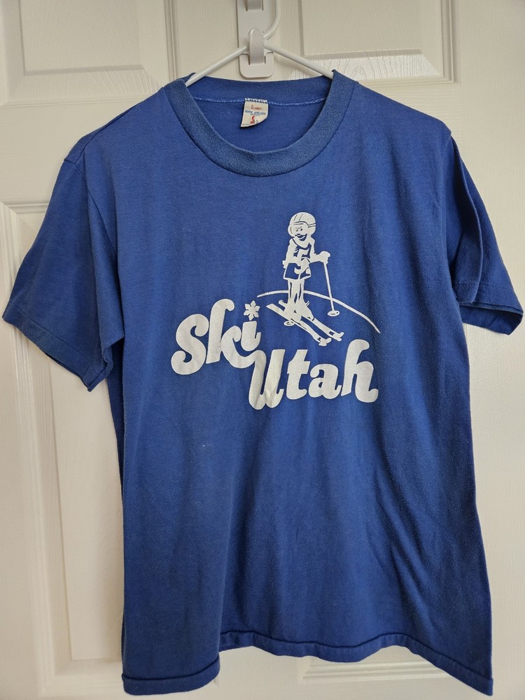 Vintage 1970’s SOFFE ATHLETIC large (more like medium) SKI UTAH t-shirt blue USA