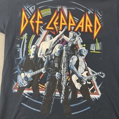 Def Leppard Concert Rock Tour 2015 T-Shirt Men’s L Navy Blue Front Back Graphic
