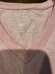 Banana Republic Premium Wash Men’s XL Pink Solid V-Neck Short Sleeve T-Shirt