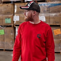 Cummins Long-Sleeve T-shirt Wordmark Crew Neck Shirt Red