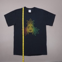 Sacred Leaf Marijuana is Medicine T Shirt Mens Medium Black Cotton Short Sleeve