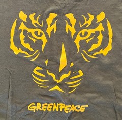 Greenpeace Large T-shirt Forests Animal Rights Environment Ecology cause protest
