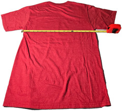 Disney Brand The Lion King Movie Scene “Hakuna Matata” Red T-Shirt. Size Small