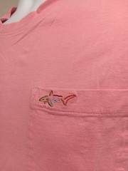 GREG NORMAN MENS LARGE SALMON RED SHORT SLEEVE ALL COTTON TEE WITH SHARK LOGO
