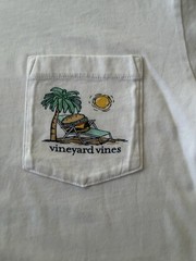 Vineyard Vines Men’s White ‘Suns Out Buns Out’ Graphic Pocket Tee Size S