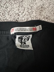 Vintage uniqlo Metal Gear 25th anniversary T-shirt pixal video game ps1 XL Shirt