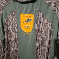 Mossy Oak L Shirt Men’s Long Sleeve Green Brown Camo Casual Outdoors