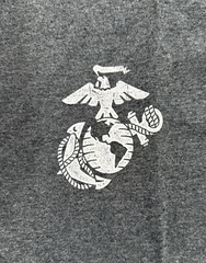 UNITED STATES MARINE CORPS – USMC RAISING FLAG IWO JIMA T-Shirt – CHARCOAL – M