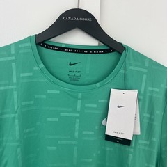 NWT Nike DV8104-372 Men Dri-FIT UV Running Division Miler Tee Shirt Green Size M